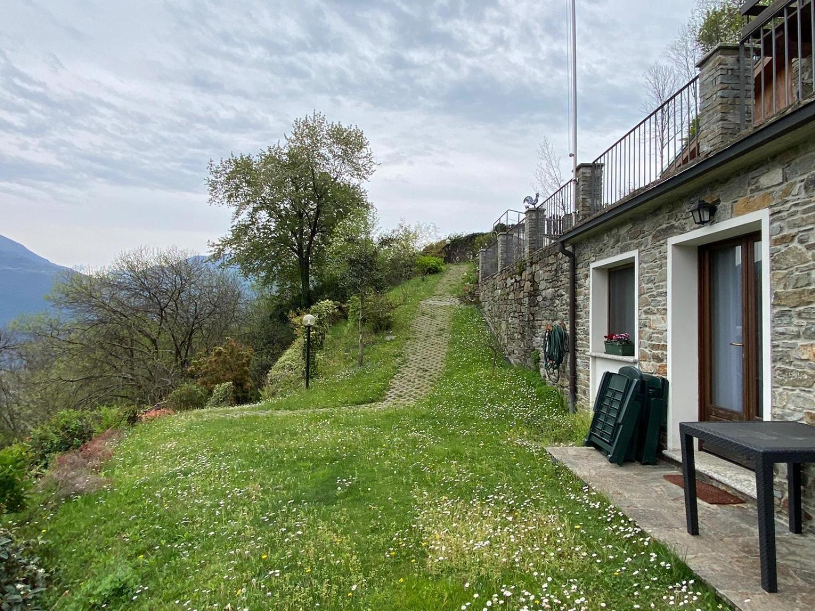 Pianello Del Lario The Happy Rooster - Villa With Big Garden מראה חיצוני תמונה